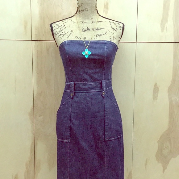 Frock 'n Roll Skull Bling Handcrafted Necklace - Picture 4 of 5